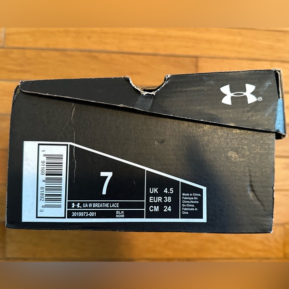Under Armour Breathe Lace - Picture 2 of 4